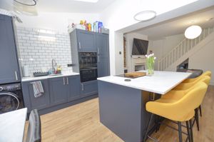 KITCHEN- click for photo gallery